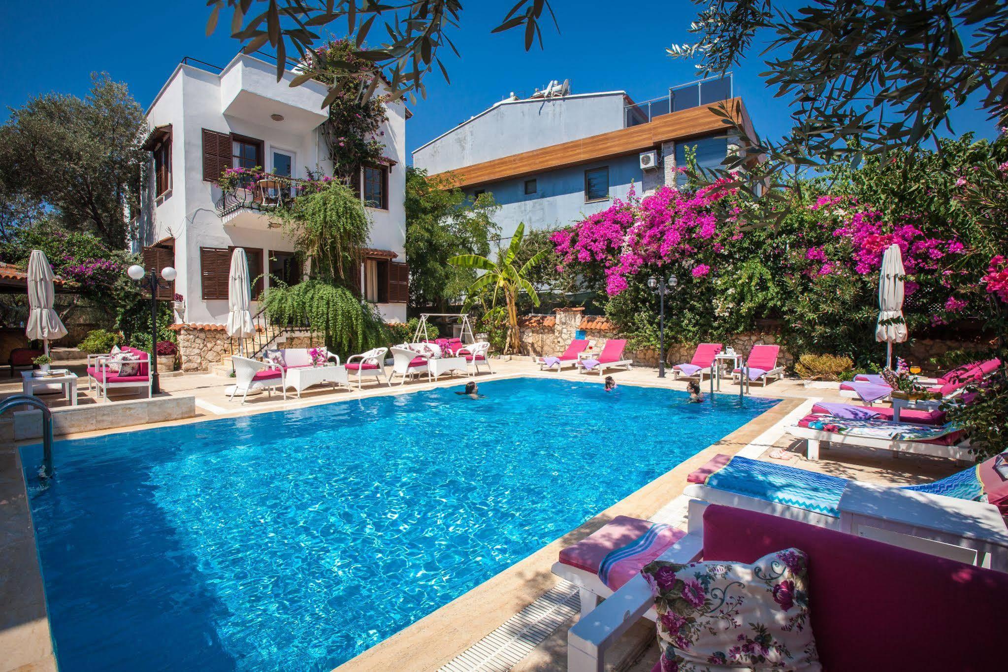 Papermoon Hotel & Apartments Каш Екстериор снимка