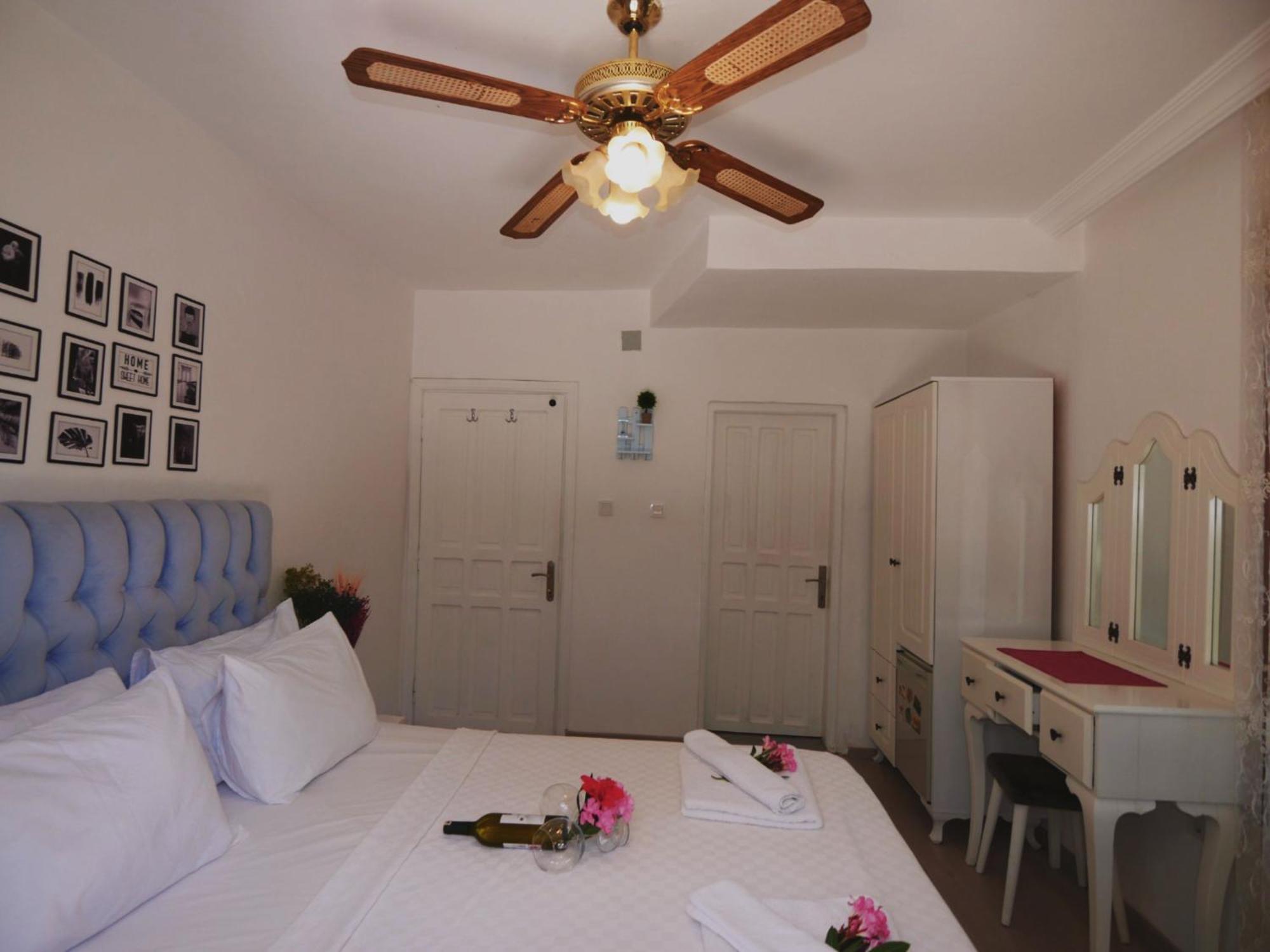 Papermoon Hotel & Apartments Каш Екстериор снимка