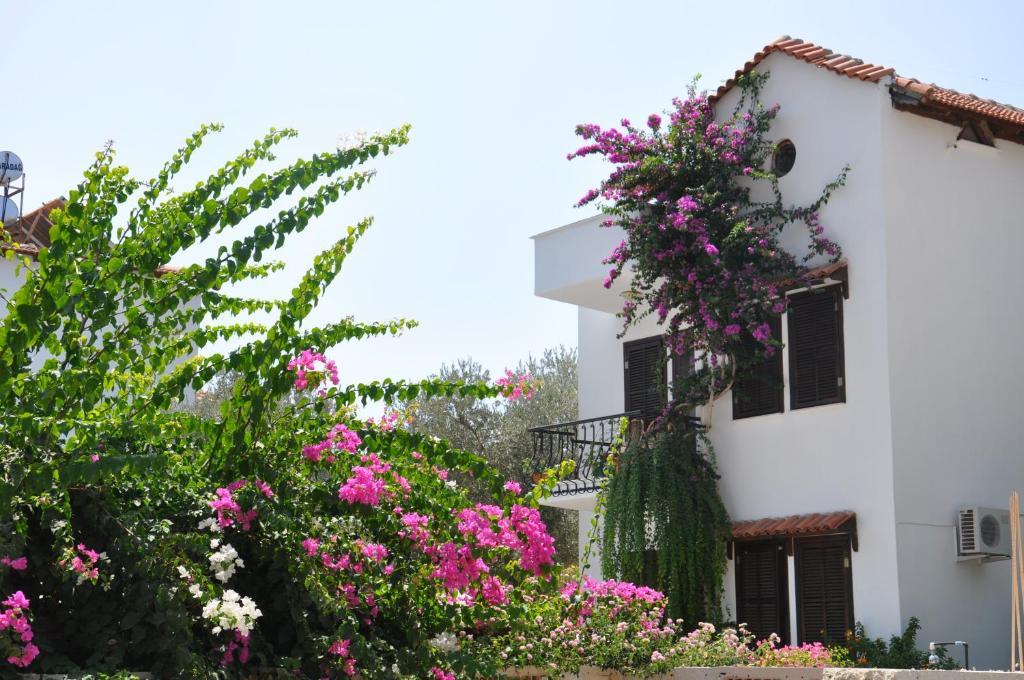 Papermoon Hotel & Apartments Каш Екстериор снимка